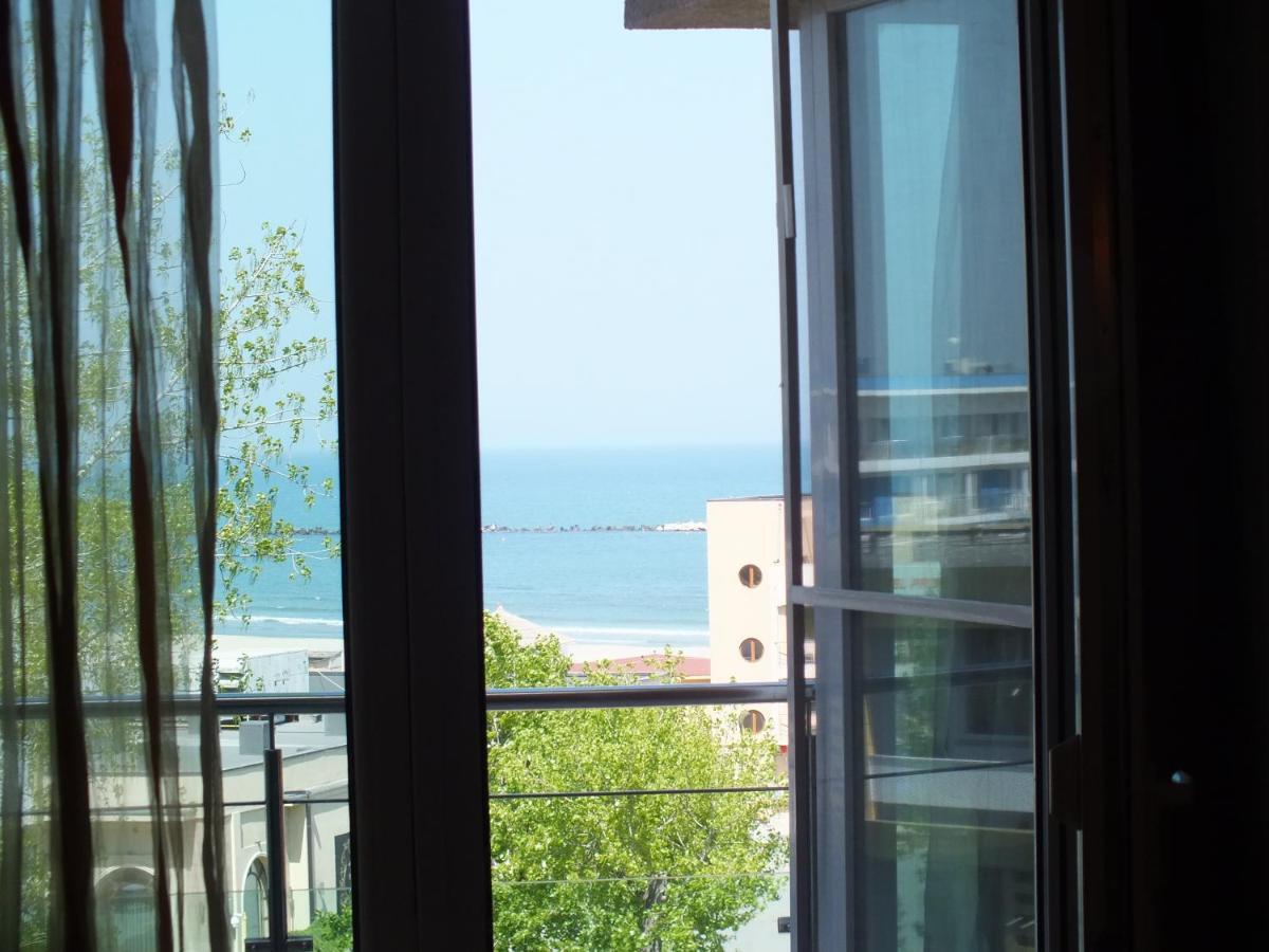 Апартаменты Seaside Piano Bar Apartament Мамая Экстерьер фото