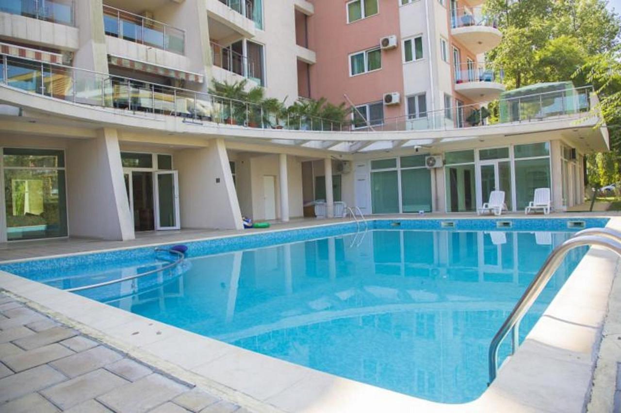 Апартаменты Seaside Piano Bar Apartament Мамая Экстерьер фото
